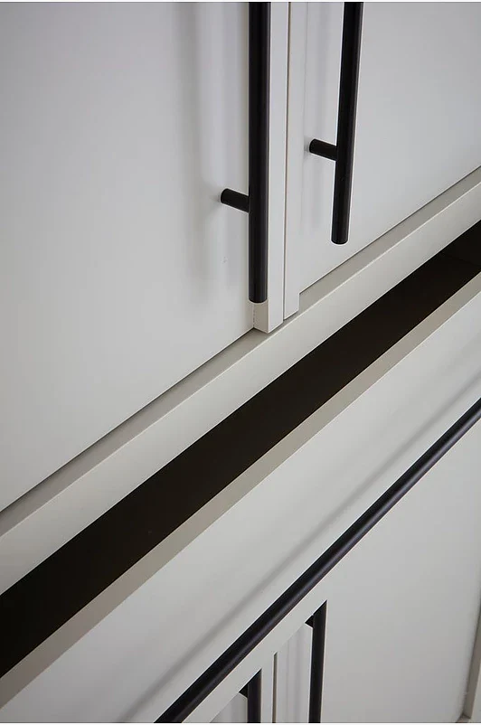 Rosenhaga Garderob – Elegant design med smart förvaring - Bild 6