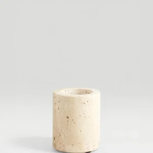 Noa - ljuslykta i travertin - M